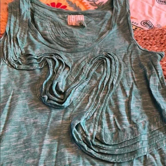 {Anthro}āLittleāYellowĀ ButtonāHeatheredāGreenāTank - Picture 2 of 7